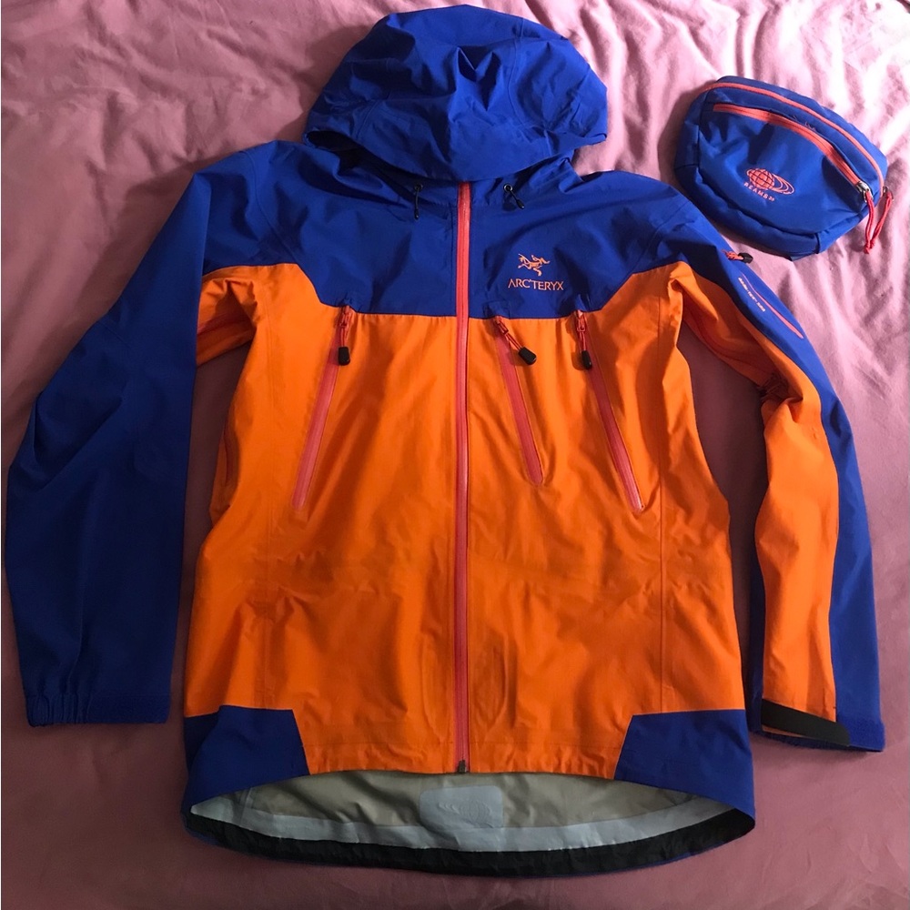 2006- 30th Anniversary Arc’teryx Beams Theta AR & Bag